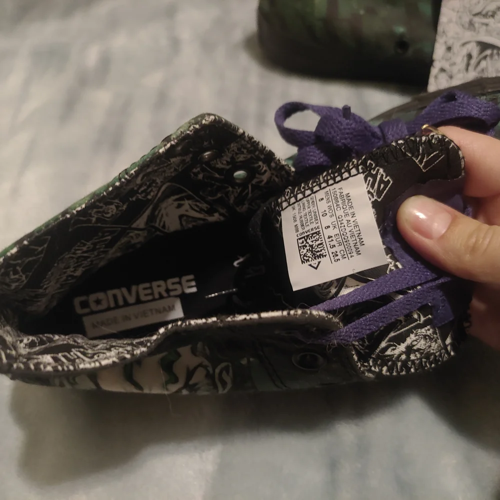 Men's High-Top Joker Athletic Shoes - Black and Purple - Picture 3 of 7